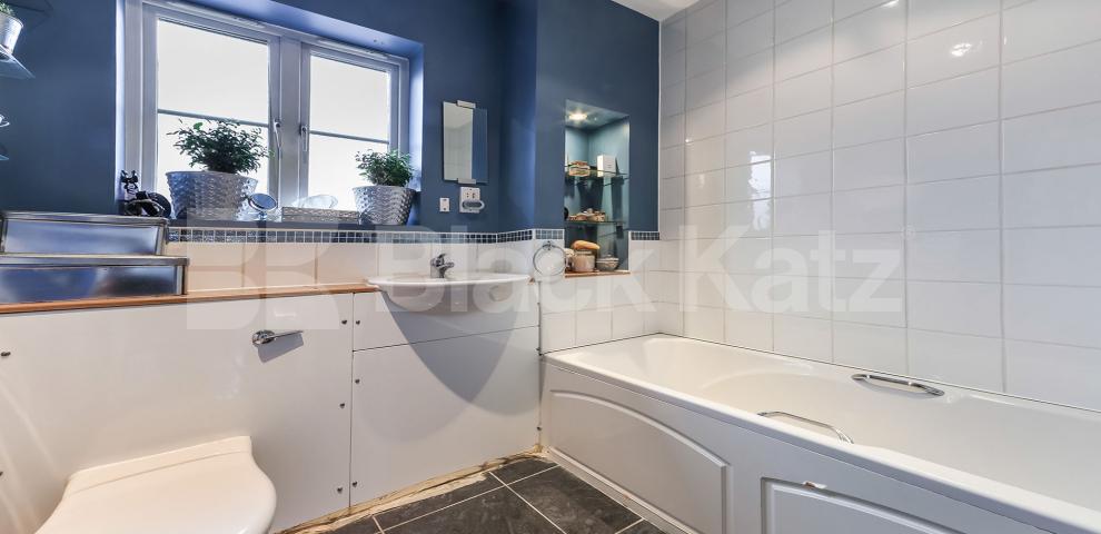 			NEW INSTRUCTION , 3 Bedroom, 1 bath, 1 reception House			 Kelly Avenue, Peckham Rye